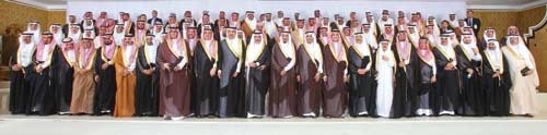 أمير الرياض : حب الخير للبشرية والتعاون بين أفراد المجتمع من سمات مملكة الإنسانية