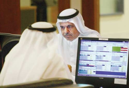 الأسهم الخليجية تتلمس طريقها للخروج من الهبوط