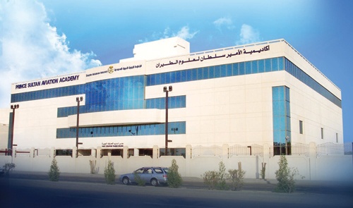الملحم:''الخطوط السعوديـة'' حققت قفزات تطويـرية  في هذا العهد الزاهر