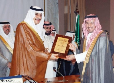أمير الشرقية: العمل الخيري في بلادنا تحكمه العبادة لا الضرورة