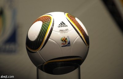 علماء فضاء يختبرون "جابولاني" كرة كأس العالم الجديدة