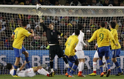 البرازيل تكشف عن وجهها الحقيقي وتضرب موعدا مع هولندا في ربع النهائي