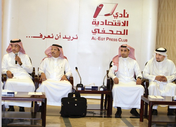 «البطاقات الائتمانية» الطريق الأسرع إلى دوامة الديون .. والسبب سوء الاستخدام