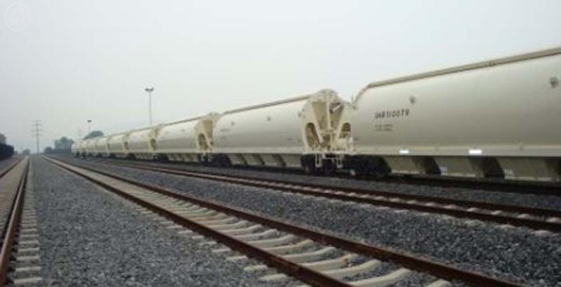 الخطوط الحديدية:  عمليات تصنيع عربات قطار التعدين تسير وفق المقاييس العالمية