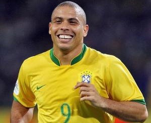 رونالدو يهنىء كلوزه على أهدافه ال14
