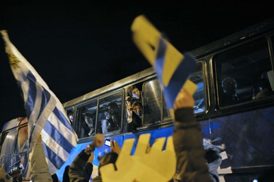 منتخب أوروجواي يعود إلى بلاده والرئيس يشيد بفورلان
