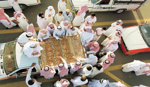 مهرجان التمور.. توقعات بمزيد من المبيعات تزامنا مع رمضان