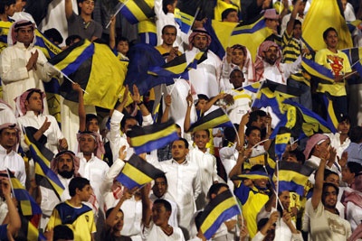 النصر يخسر بالتعادل والشباب يكسر النحس