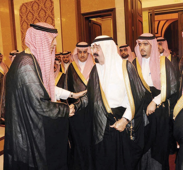 خادم الحرمين وولي العهد يستقبلان أبناء الفقيد غازي القصيبي