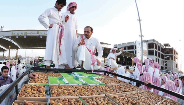 450 مليون ريال إيرادات مهرجان التمور في بريدة خلال 18 يوما