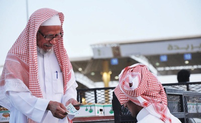 تذبذب في أسعار تمور بريدة .. وصرف الرواتب ينعشها
