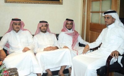 الطلاب ينثرون همومهم ويتساءلون: أين نذهب بـ «الدبلوم»؟