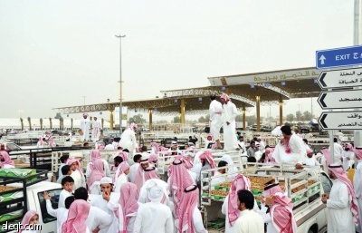 نقل التمور يزدهر من بريدة.. مكة الأكثر والخرخير الأغلى
