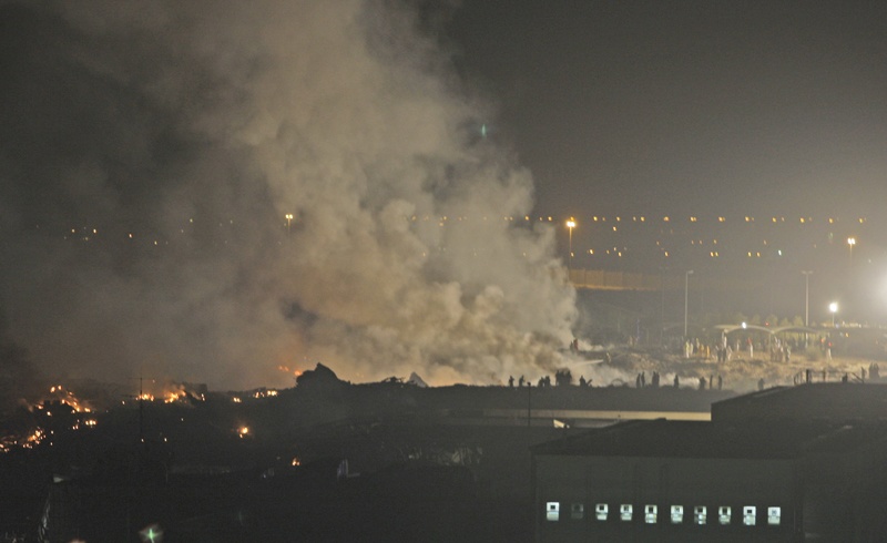 تحطم طائرة شحن أمريكية بالقرب من مطار دبي ومقتل قائديها
