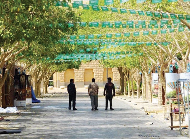 ساحة مركز الملك عبد العزيز التاريخي تتحول إلى مشهد تراثي فريد