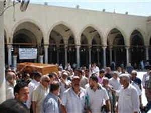 تشييع جثمان الإسلامي المصري عبد الصبور شاهين