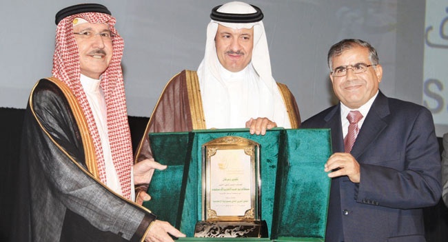 الأمير سطام: التجمع العربي ينم عن الرغبة الصادقة لطرح أفكار تعزز برامج المسؤولية الاجتماعية
