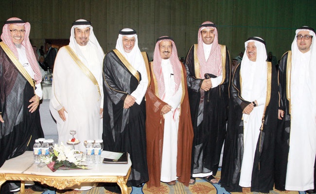 الأمير سطام: التجمع العربي ينم عن الرغبة الصادقة لطرح أفكار تعزز برامج المسؤولية الاجتماعية