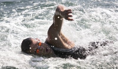 وفاة ثالث العالم في السباحة "غرقا" خلال بطولة العالم في الإمارات