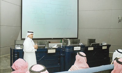 المشاركون ينتقدون إهمال الشركات لطرق التسويق الحديثة