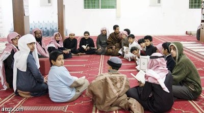 الصلوات الخمس لها خصوصية بين سائر  الأركان الثلاثة وللمريض عذره