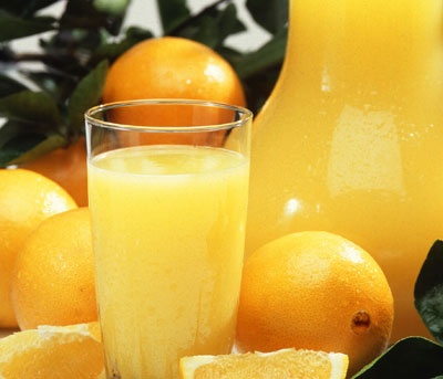 دراسة.. إكثار النساء من شرب عصير البرتقال يومياً قد يسبب النقرس