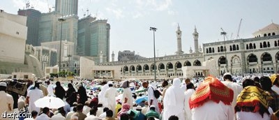 «وَأَذِّن فِي النَّاسِ بِالْحَجِّ يَأْتُوكَ رِجَالاً وَعَلَى كُلِّ ضَامِرٍ يَأْتِينَ مِن كُلِّ فَجٍّ عَمِيق» («سورة الحج - آية 2