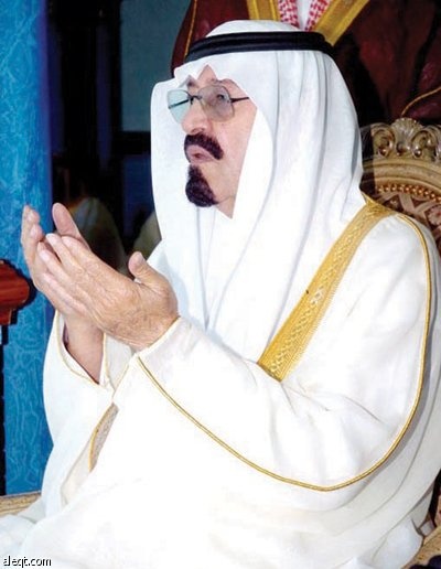 من كل بقاع الأرض يتوحد الدعاء: شفاك الله يا ملك القلوب