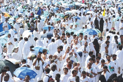 مطالب بتوسيع منظومة المعلومات واستخدام التقنية خلال الحج
