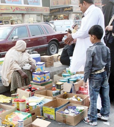 جنوب جدة .. باب خلفي لتصريف رجيع شركات الأغذية