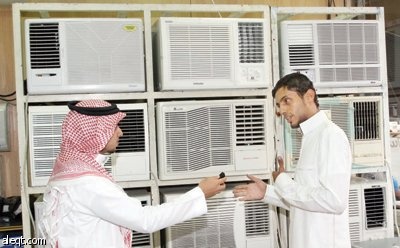 جدة: معامل خاصة لتبديل قطع الأجهزة الأصلية بأخرى مقلدة
