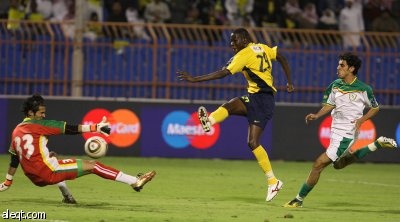 النصر يتصدر الدوري