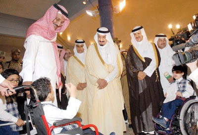 العبيكان: المركز يهتم بالجوانب التطبيقية التي تسهم في التخفيف من وطأة الإعاقة