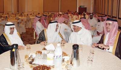 رجال الأعمال وأعيان جدة وشقراء يشاركون الحصيني والهذيلي أفراحهم
