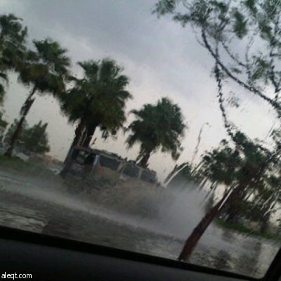 أمطار جدة.. استئناف الرحلات في المطار والأمانة تضاعف جهودها  لإزالة تجمعات الأمطار