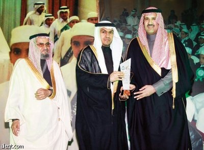 في ليلة «إنسان».. الأمير فيصل بن سلمان يكرم 331 طالباً متفوقاً