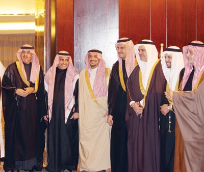 د. رياض نجم يحتفل بزفاف كريمته إلى خالد خضير