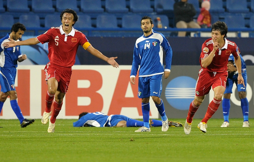 سقوط العرب يتواصل .. التنين الصيني يقهر الكويت بهدفين
