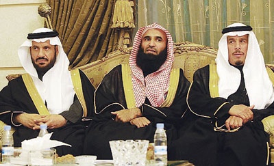 بحضور الأمير فيصل بن سلمان .. أعيان الزلفي يجتمعون لدعم «وقف إنسان»