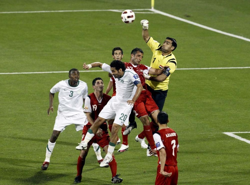 الصقور يتذيلون المجموعة