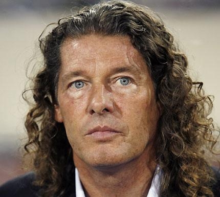 ميتسو يعد بمفاجأة قطرية في مباراة الصين بكأس آسيا