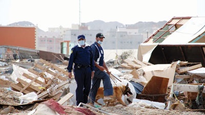 الاستعانة بالكلاب البوليسية لكشف جثث 4 مفقودين
