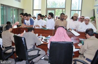 جدة: التنسيق مع عمد الأحياء المتضررة في صرف الإعاشة وبدل السكن