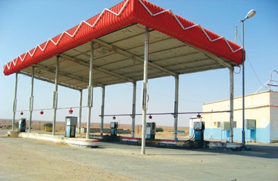 محطات الوقود .. التستر والإهمال يضربان الاستثمار