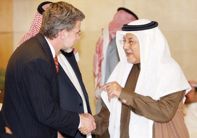 العالم يبحث عن الطاقة النظيفة لخدمة الاستهلاك البشري باستخدام التقنية