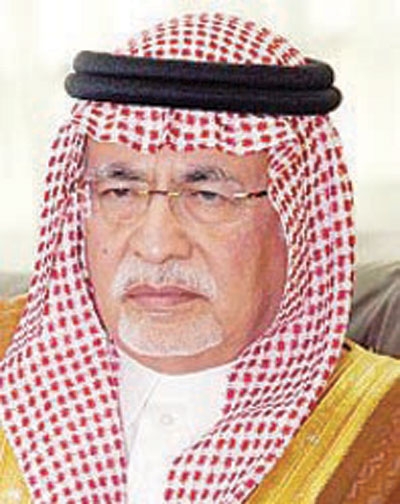 وزير الثقافة والإعلام: فرحتنا كبيرة ومشاعرنا لا توصف بعودة مليكنا إلى أرض الوطن