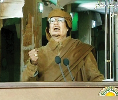 مجلس الأمن يناقش أزمة ليبيا.. والقذافي يتوعد المتظاهرين بالحرب