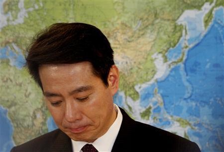 استقالة وزير خارجية اليابان بعد اقراره بتلقي هدية بقيمة 450 يورو من أجنبية