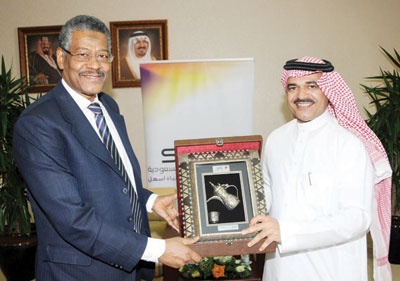 السفير السوداني: «الاتصالات السعودية» شركة عملاقة يحق للجميع الافتخار بها