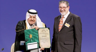 النائب الثاني: تكريم العلماء بمختلف جنسياتهم واجب ديني على بلادنا